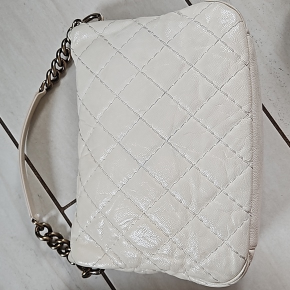 CHANEL 14S Flap Bag Crossbody Cream Leather Gold Chain CC Logo w/Box + Card - Picture 6 of 16